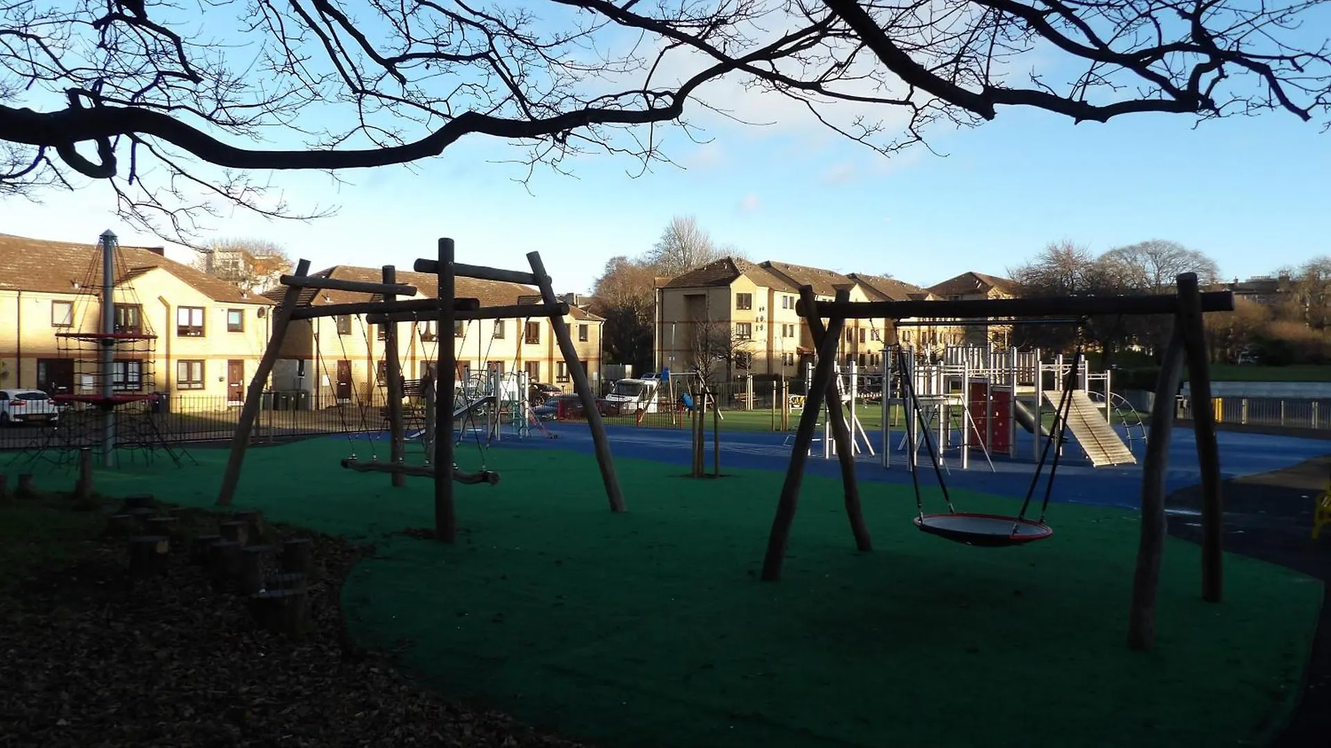 Montgomery Lovely 3 Bedroom Apartment With Private Garden In Edinburgh City Centre